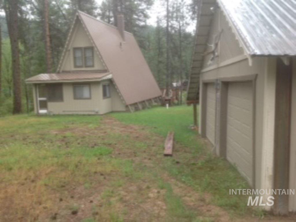 786 Middle Fork Road - Photo 1
