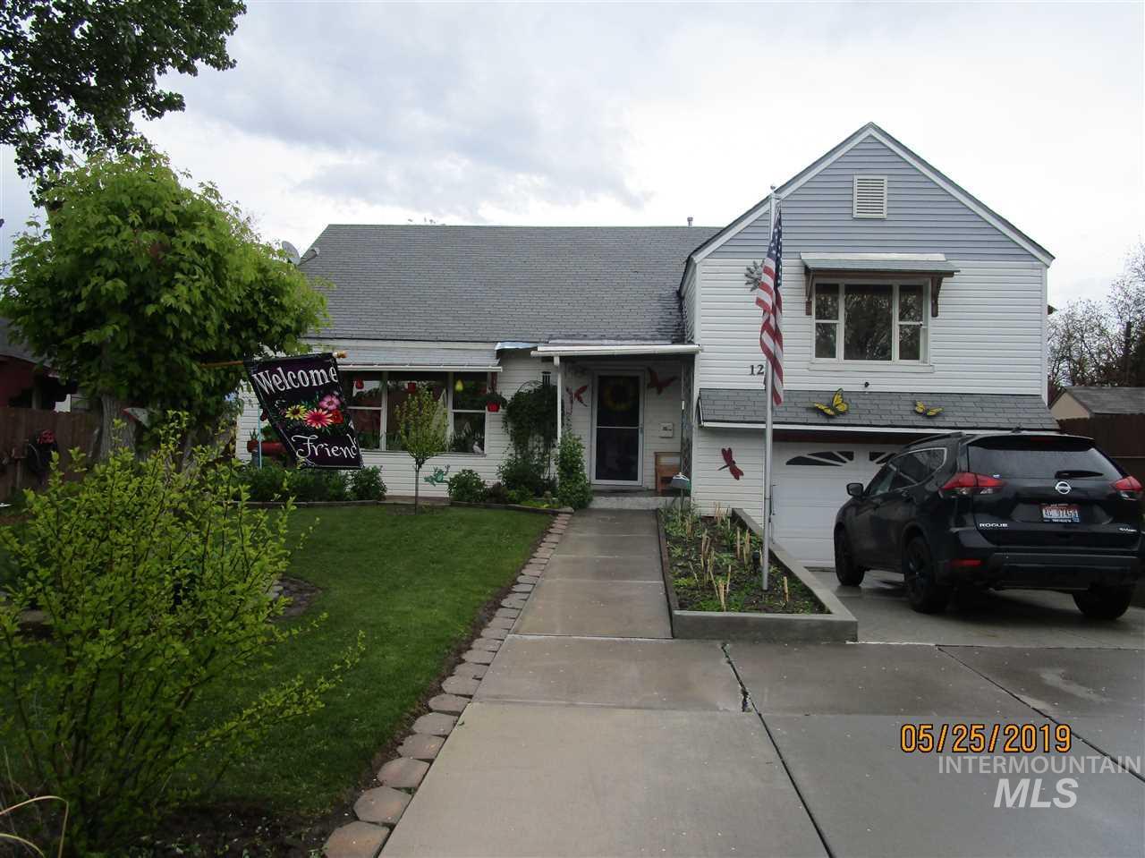 1243 Burton - Photo 1