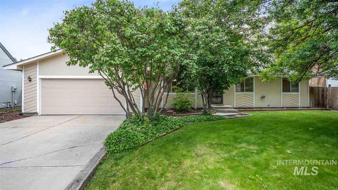 3152 Easton Ave - Photo 1