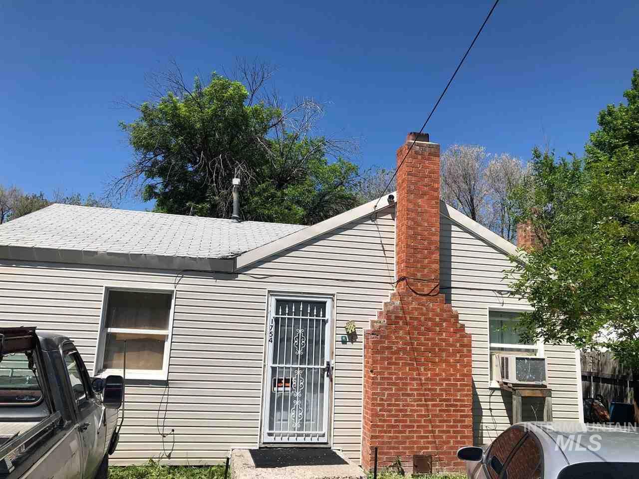 1754 Pleasantview Lane - Photo 1