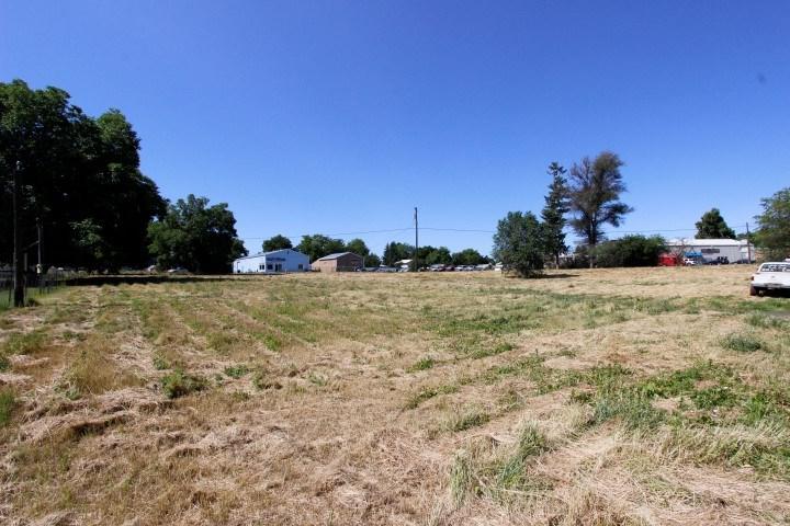 639 Thain - Photo 1