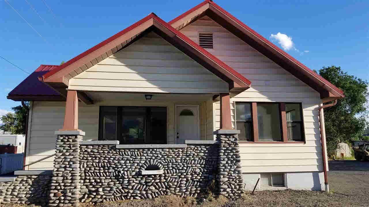 1501 Maple Street - Photo 1