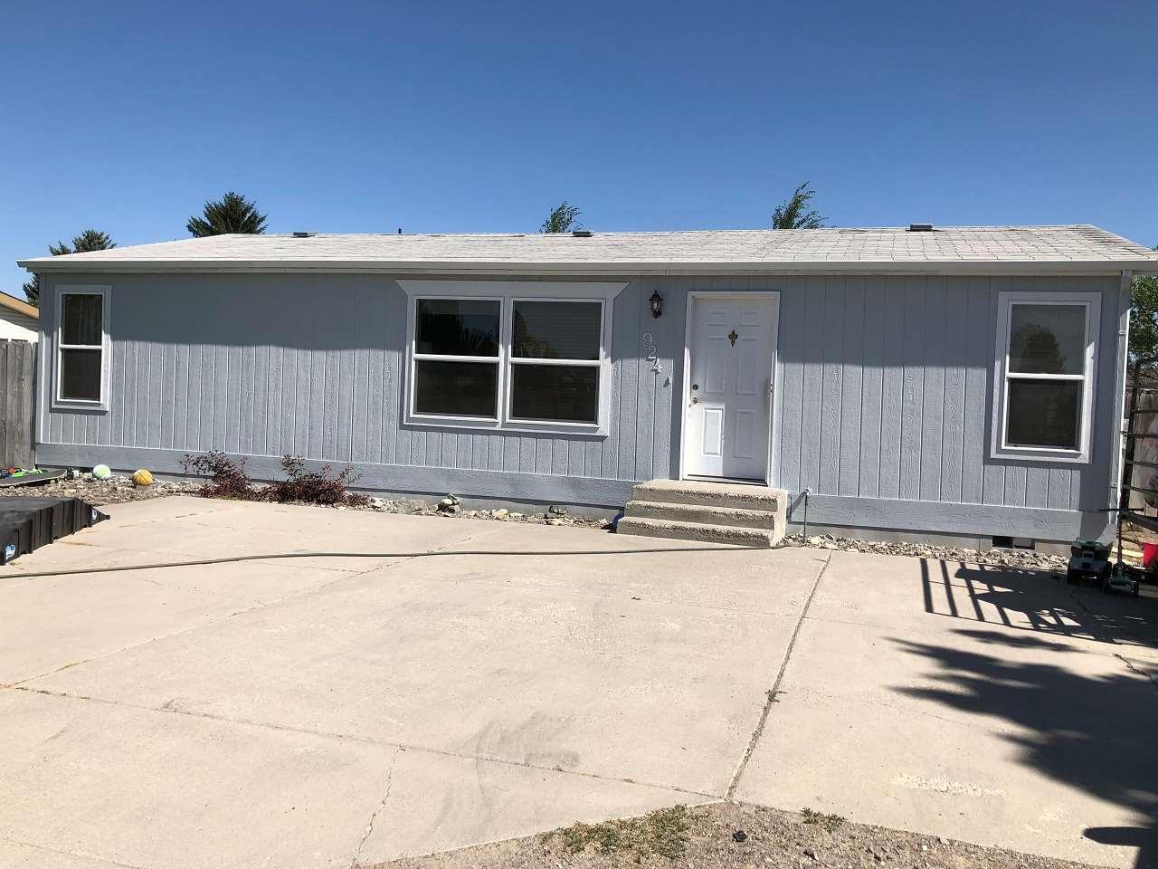 924 19th Street - Photo 1