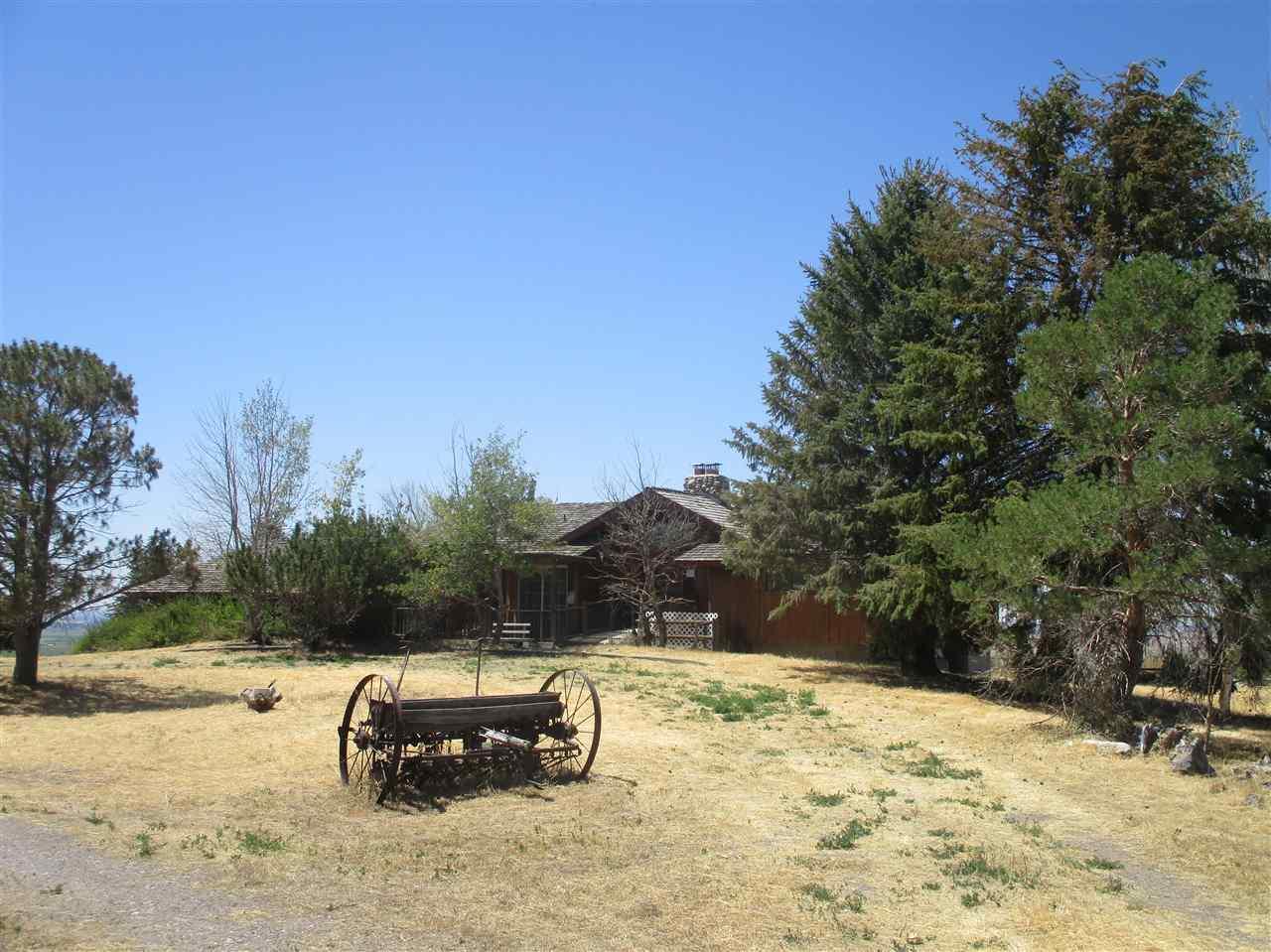 924 Skeleton Butte Road - Photo 1