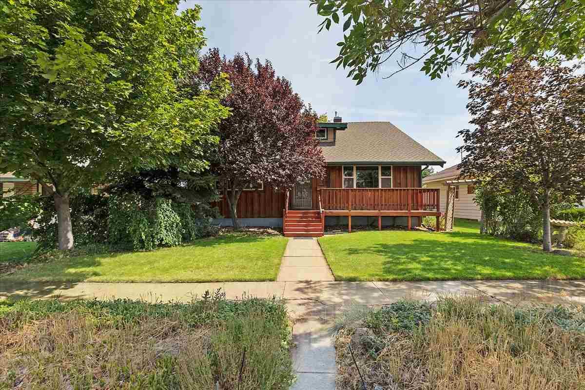 420 N Broadway Ave - Photo 1