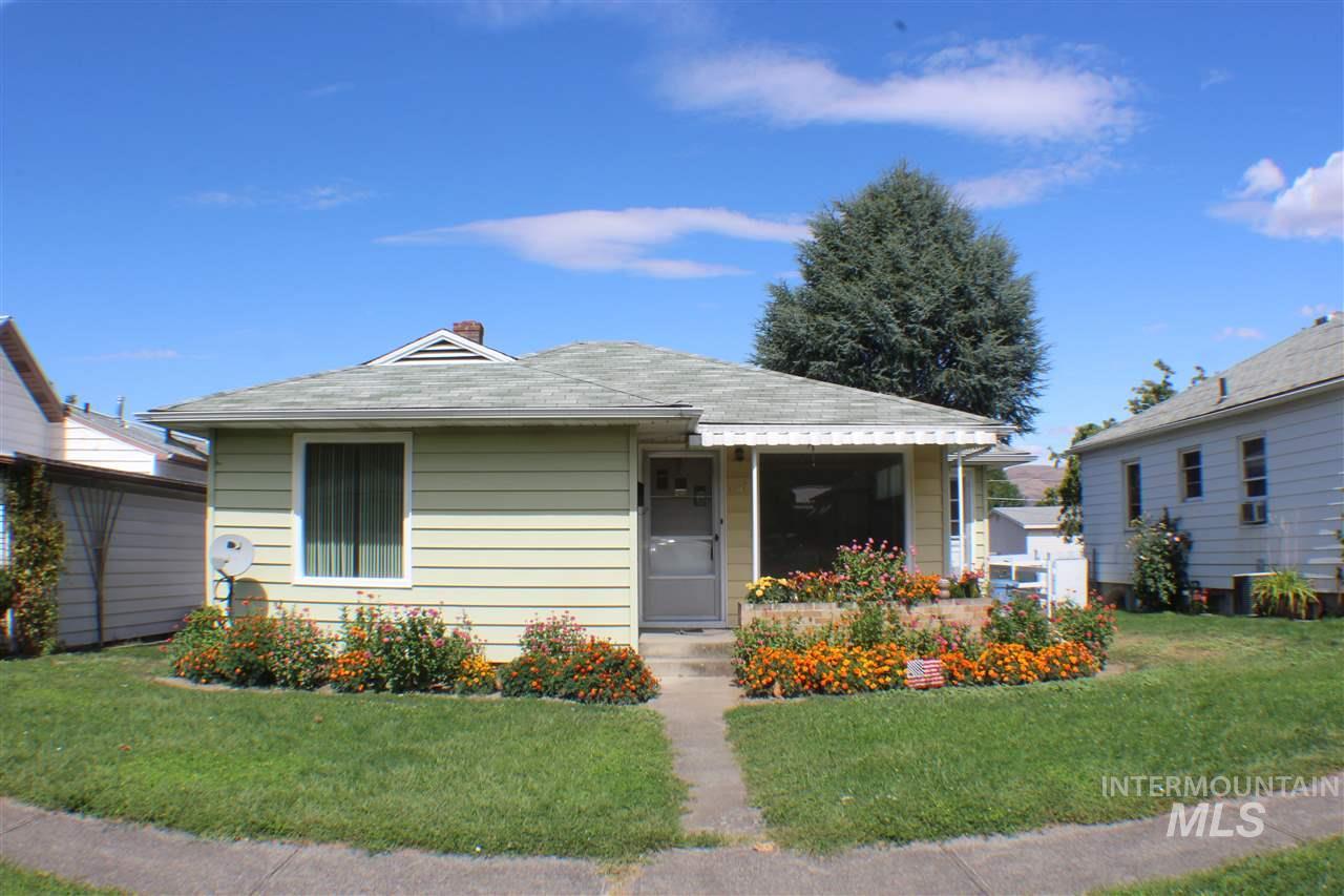 1515 15th Avenue - Photo 1