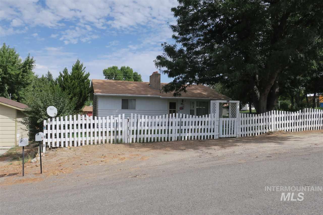 341 South Avenue East - Photo 1