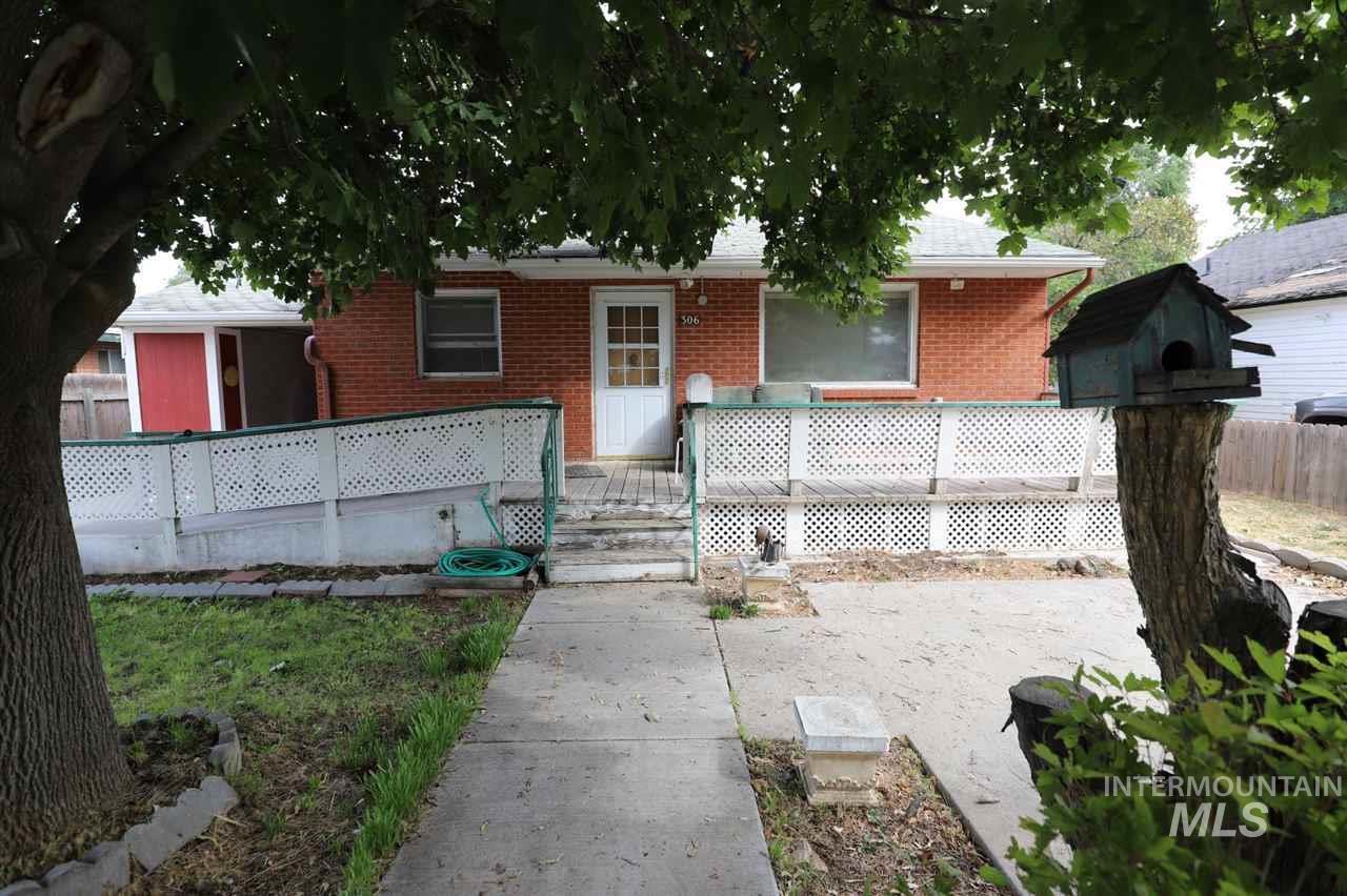 306 3rd Ave. East - Photo 1