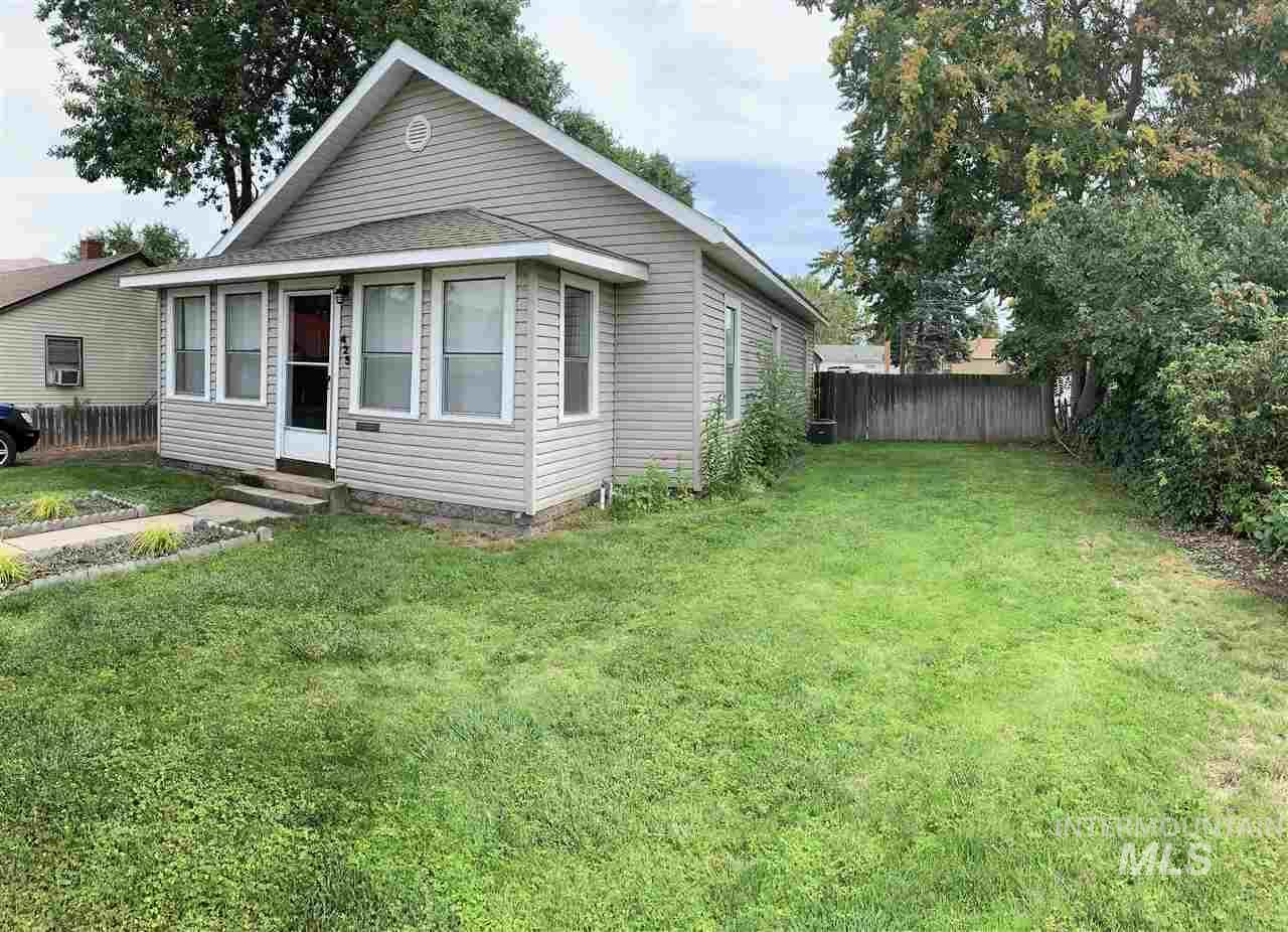 425 9th Street - Photo 1