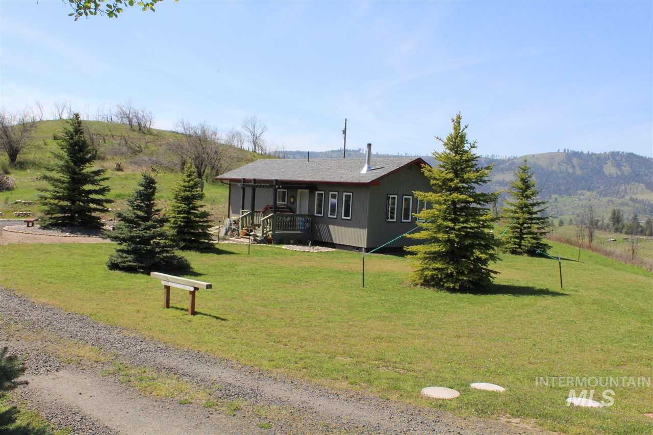 225 N. Glenwood Road - Photo 1