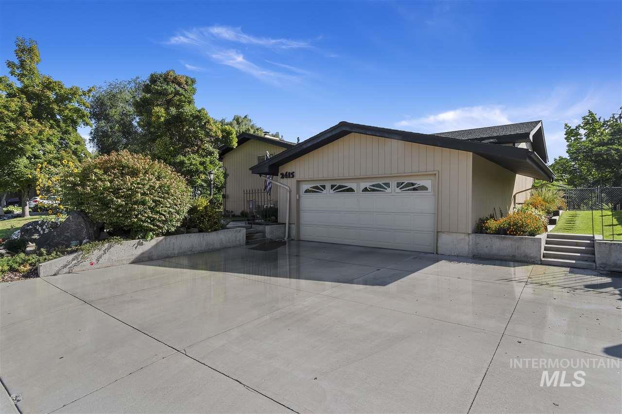 2415 Robert Avenue - Photo 1