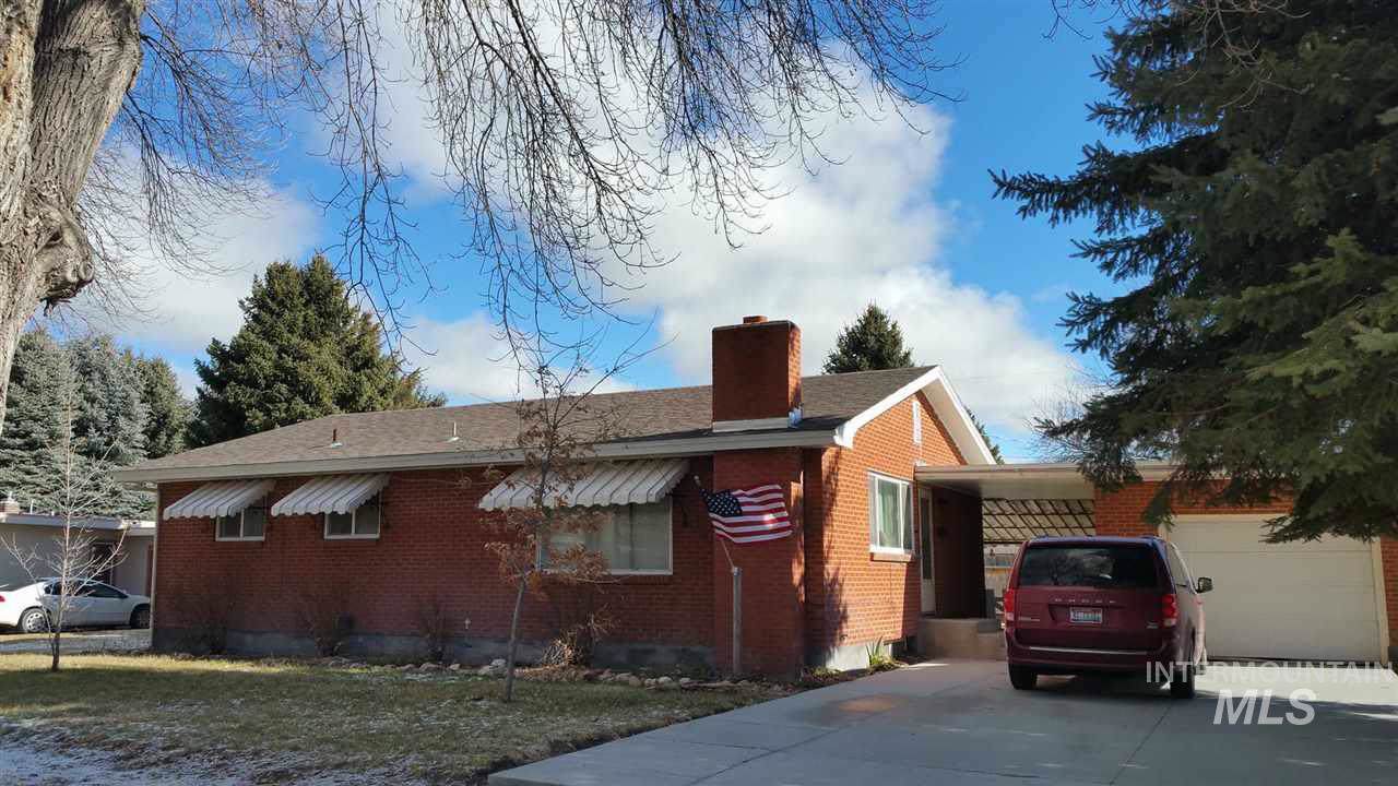 2019 Yale Ave - Photo 1
