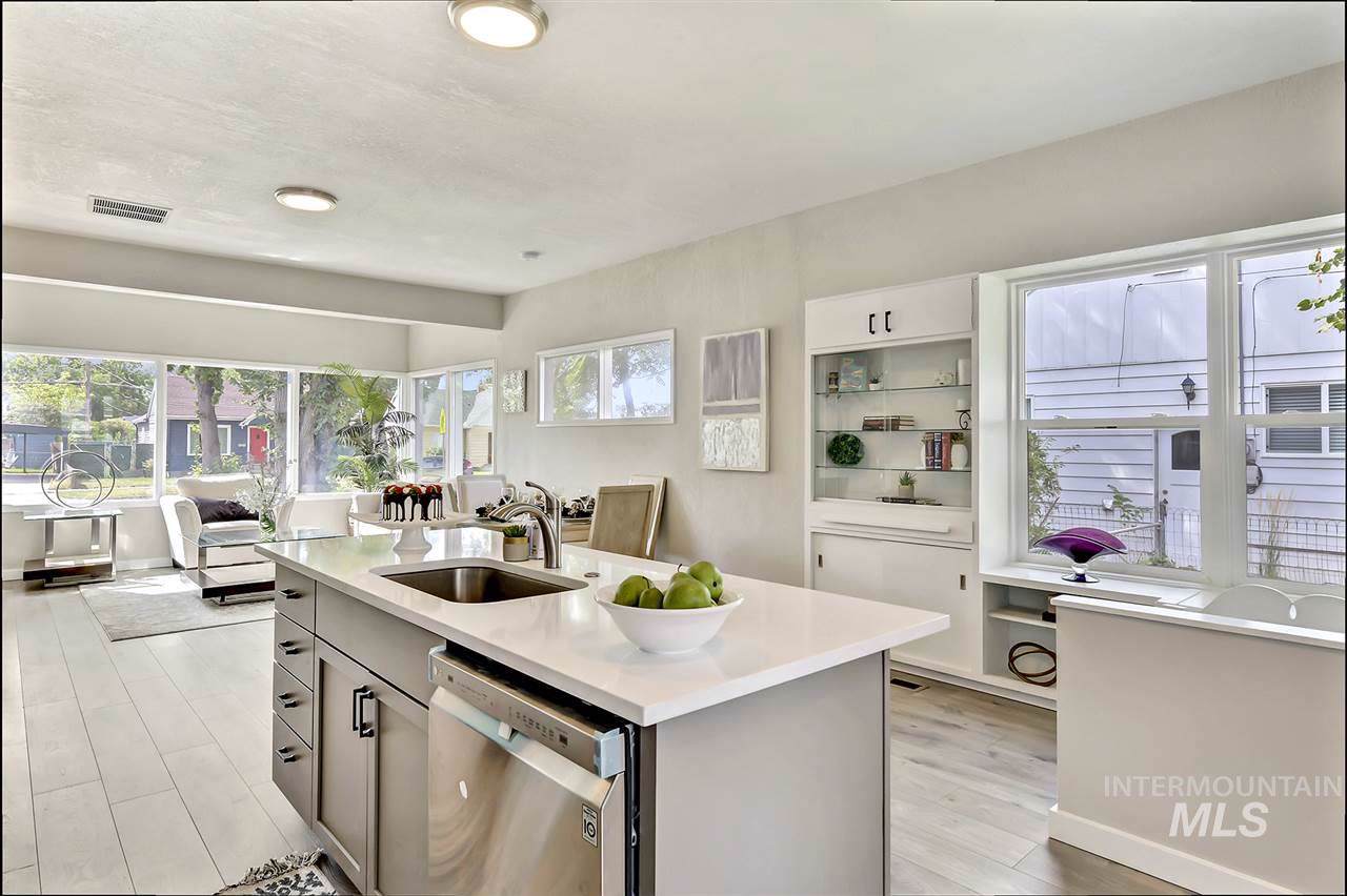 2604 Bannock St. - Photo 1
