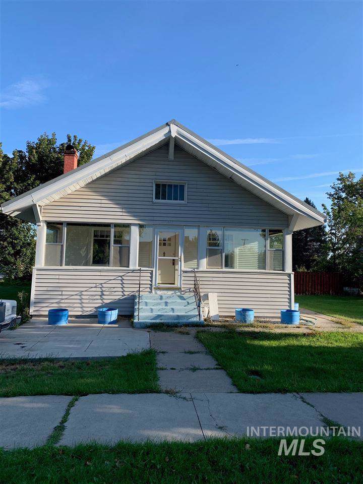 334 3rd Avenue West - Photo 1