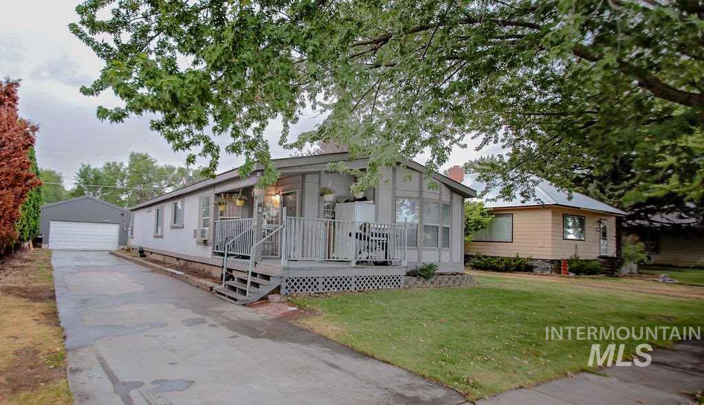 511 B Street - Photo 1