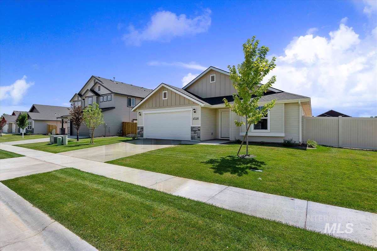 17796 Sunset Ridge Ave. - Photo 1