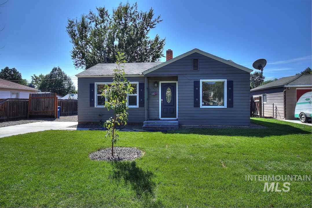 2905 Cherry Lane - Photo 1
