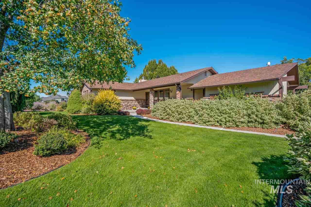 6484 Hollilynn Dr - Photo 1