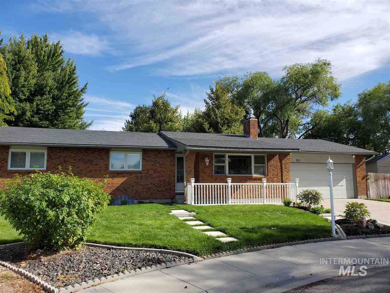 822 Queens Guard Way` - Photo 1