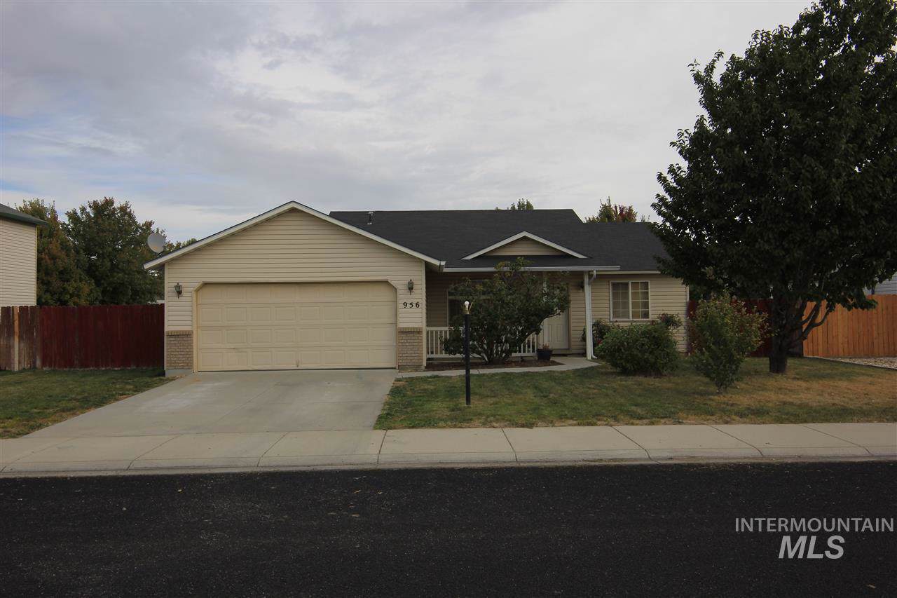 956 W. Verbena Dr - Photo 1