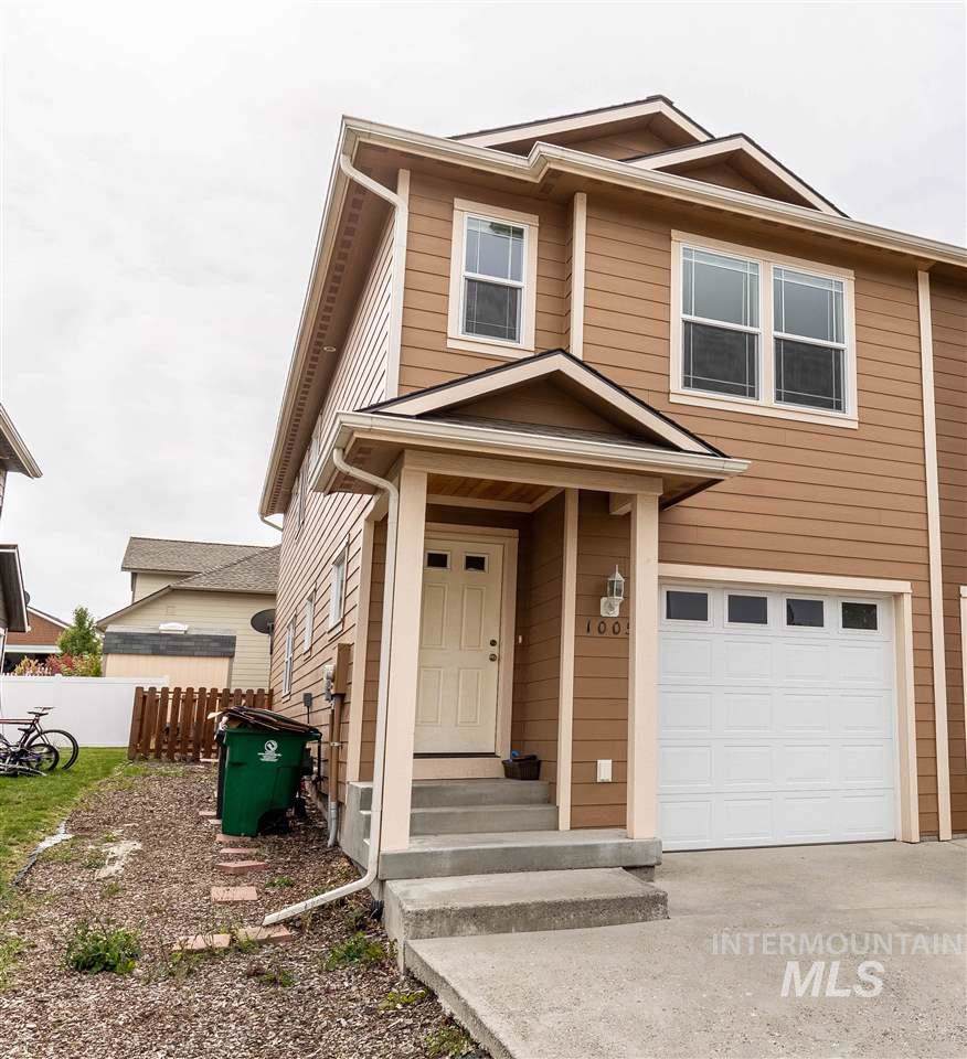 1005 Alturas - Photo 1