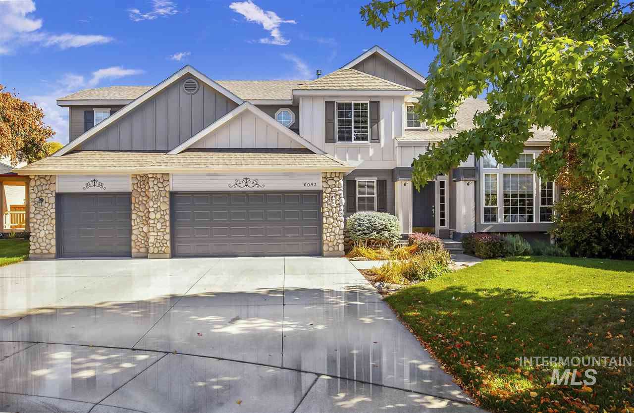 6093 Gateway Dr - Photo 1