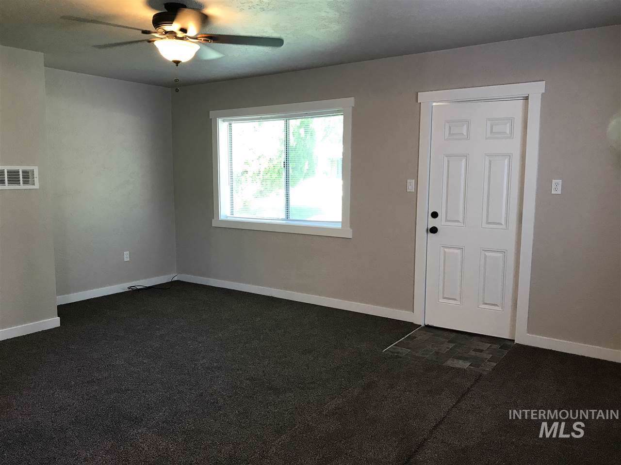 4015 Vera St. - Photo 1