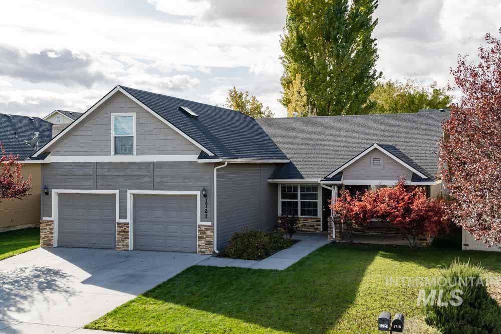 1721 Oakley Avenue - Photo 1