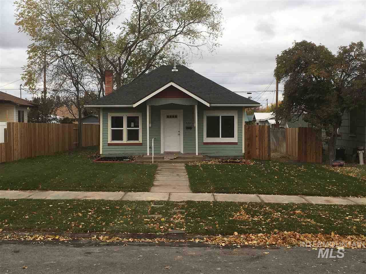 425 8th Ave. N. - Photo 1