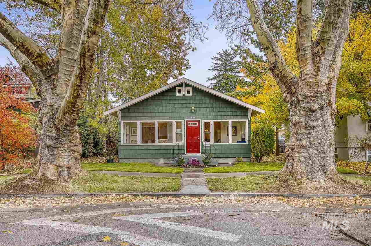 1606 26th Street - Photo 1