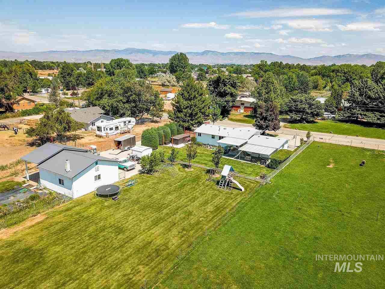 1285 Rolling Hill Dr - Photo 1