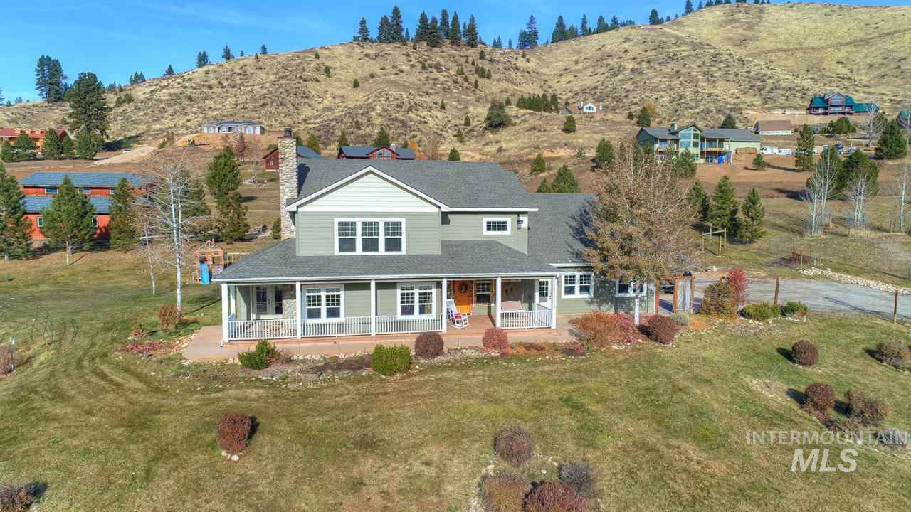 83 Falcon Drive - Photo 1