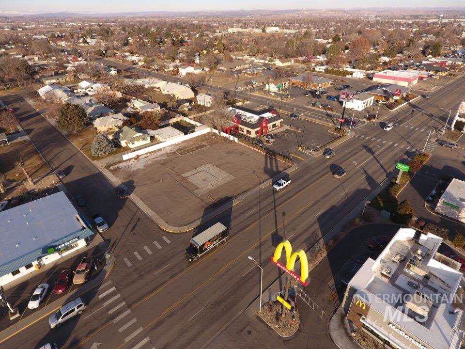 1487 4th Ave - Photo 1