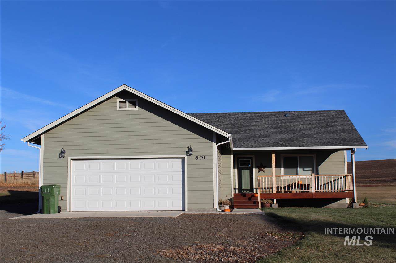 601 Beech Street - Photo 1