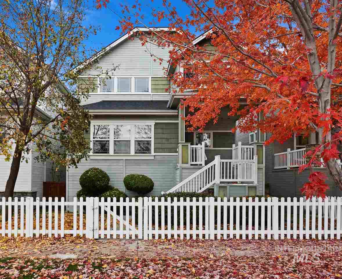 402 Highland - Photo 1