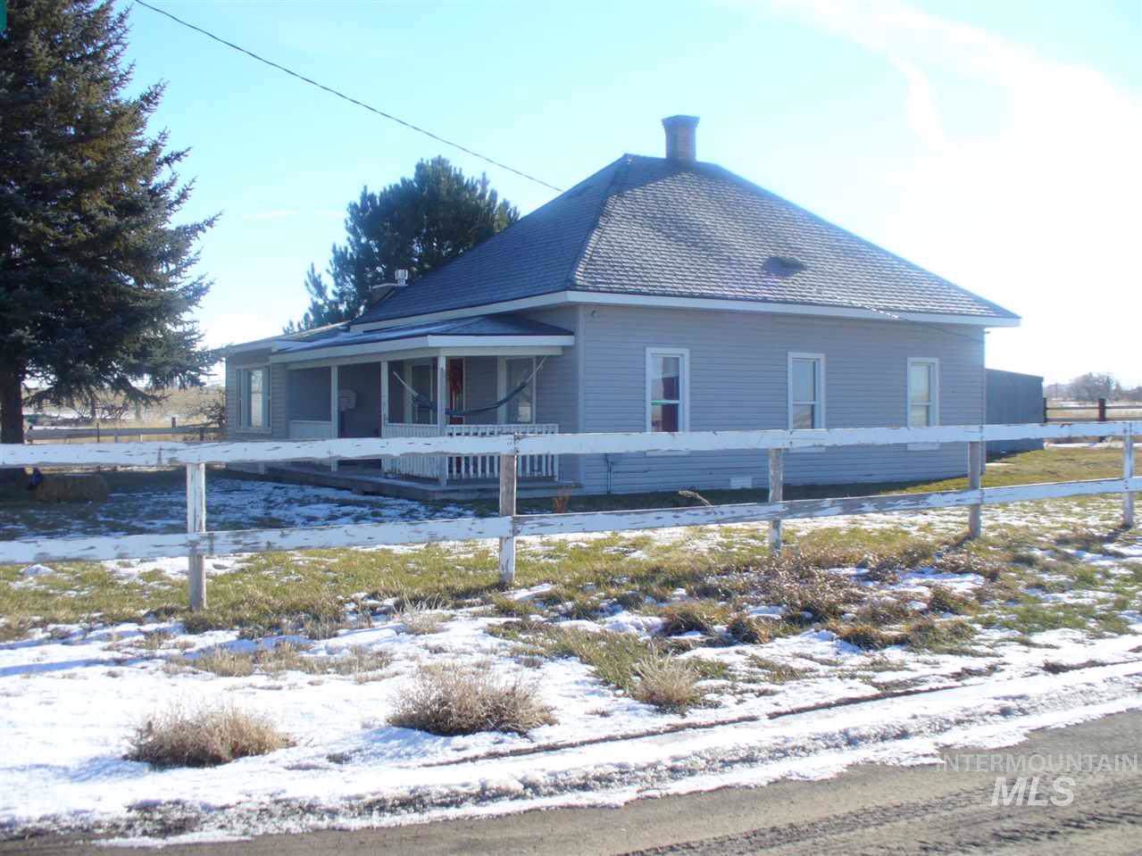 2401 4300 N - Photo 1