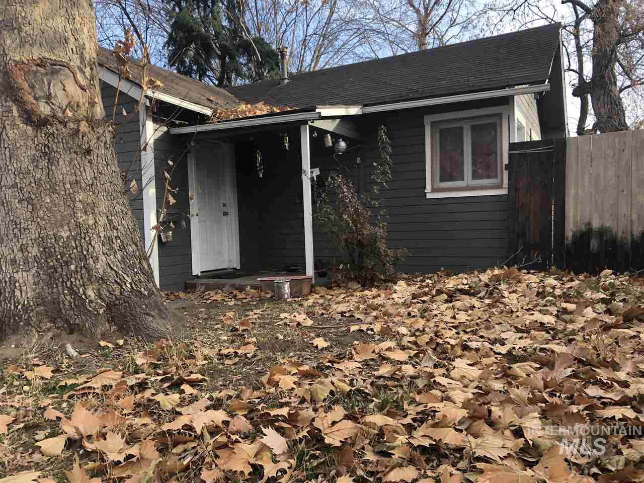 801 3rd St - Photo 1