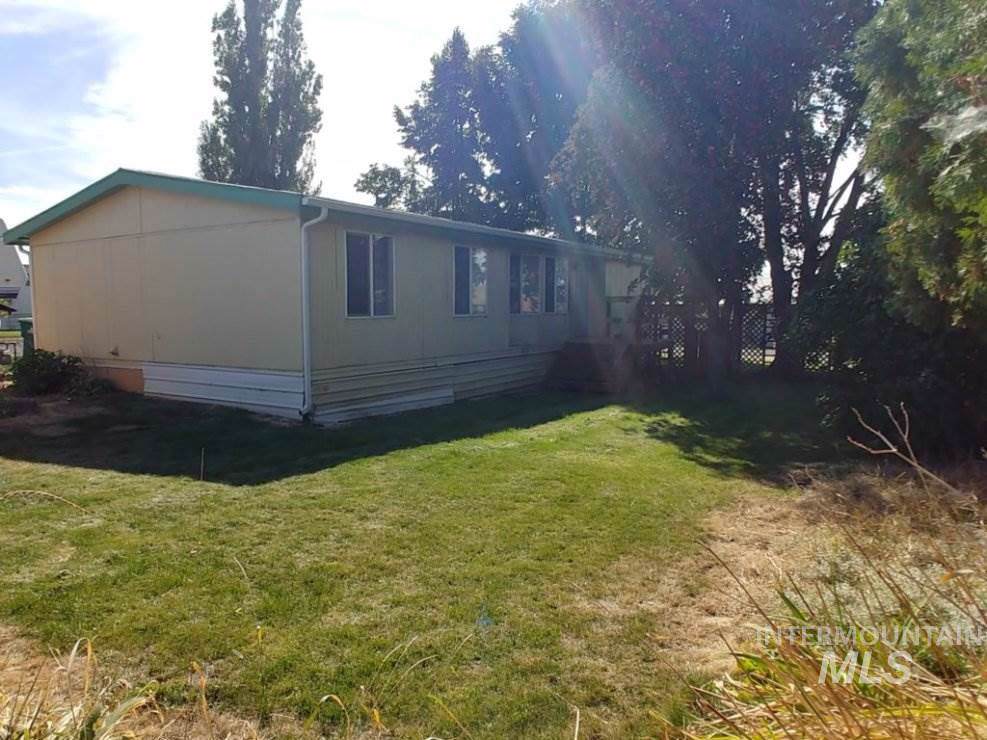 2127 Hemlock Ave - Photo 1
