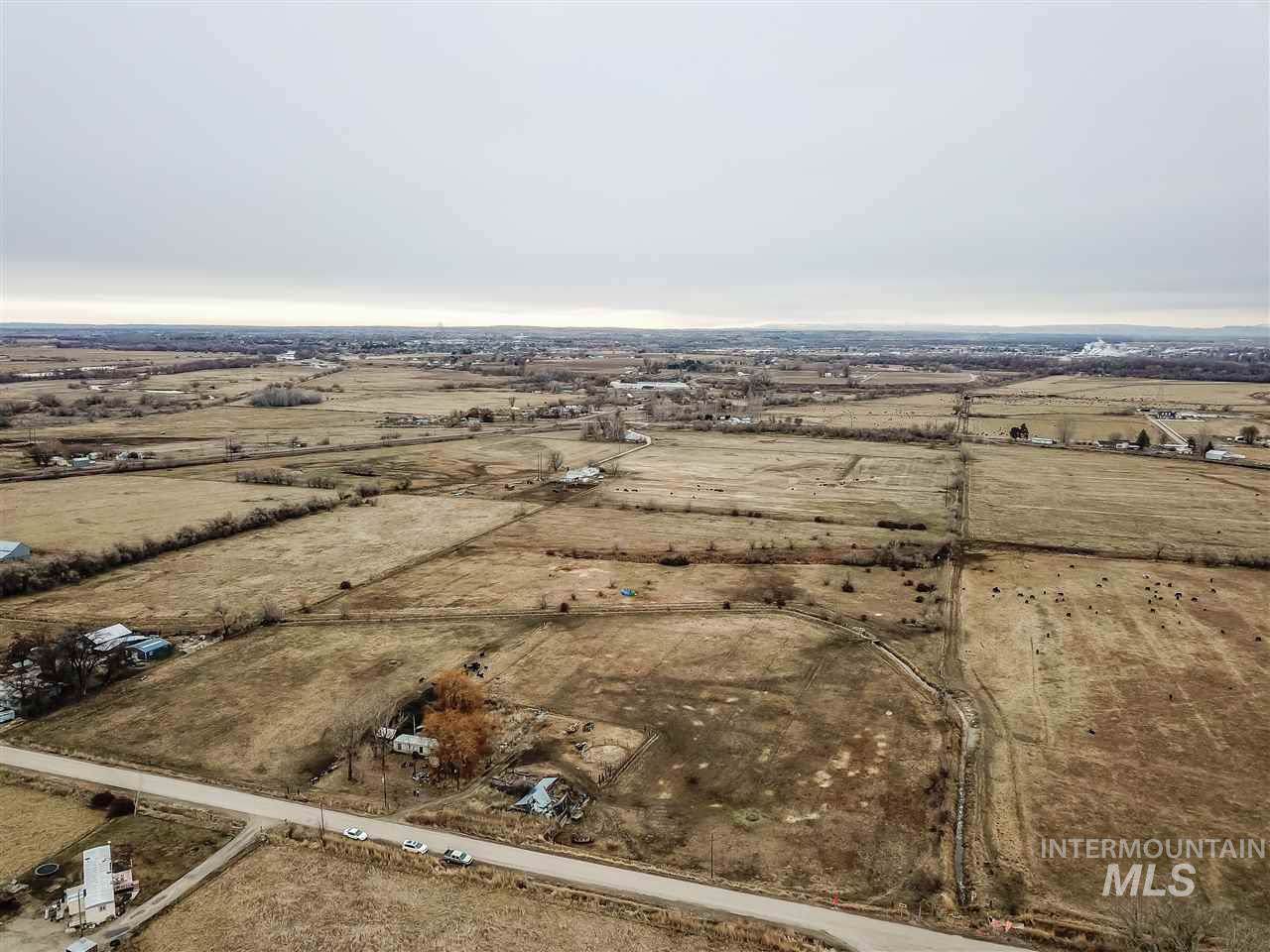 1025 11th Ave - Photo 1