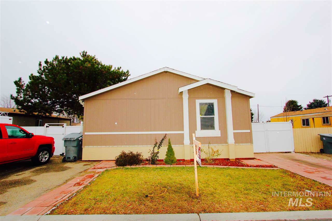 5015 Ustick Rd - Photo 1