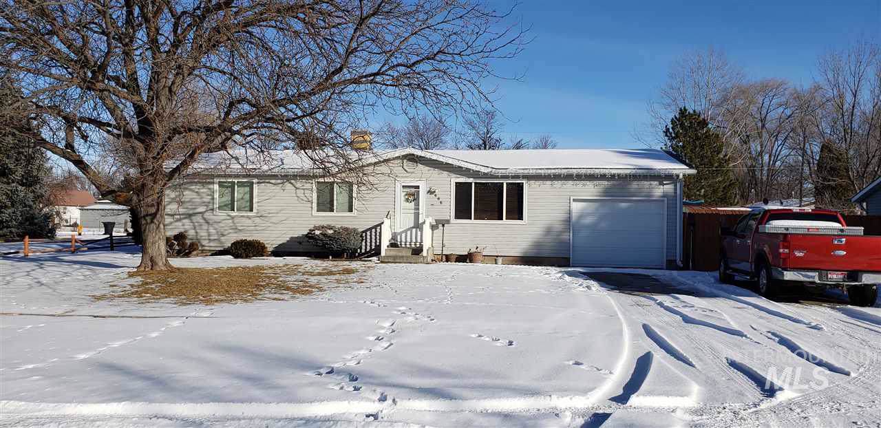 606 Arizona Street - Photo 1