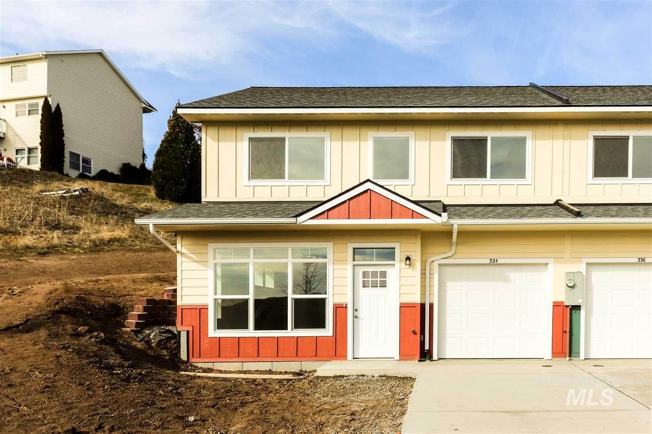 334 Southview - Photo 1