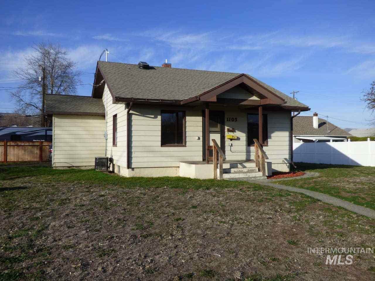 1103 15th Ave - Photo 1