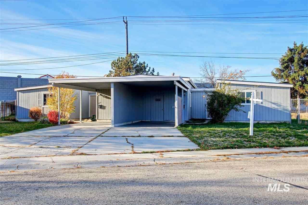 2231, 2233 W Panama - Photo 1