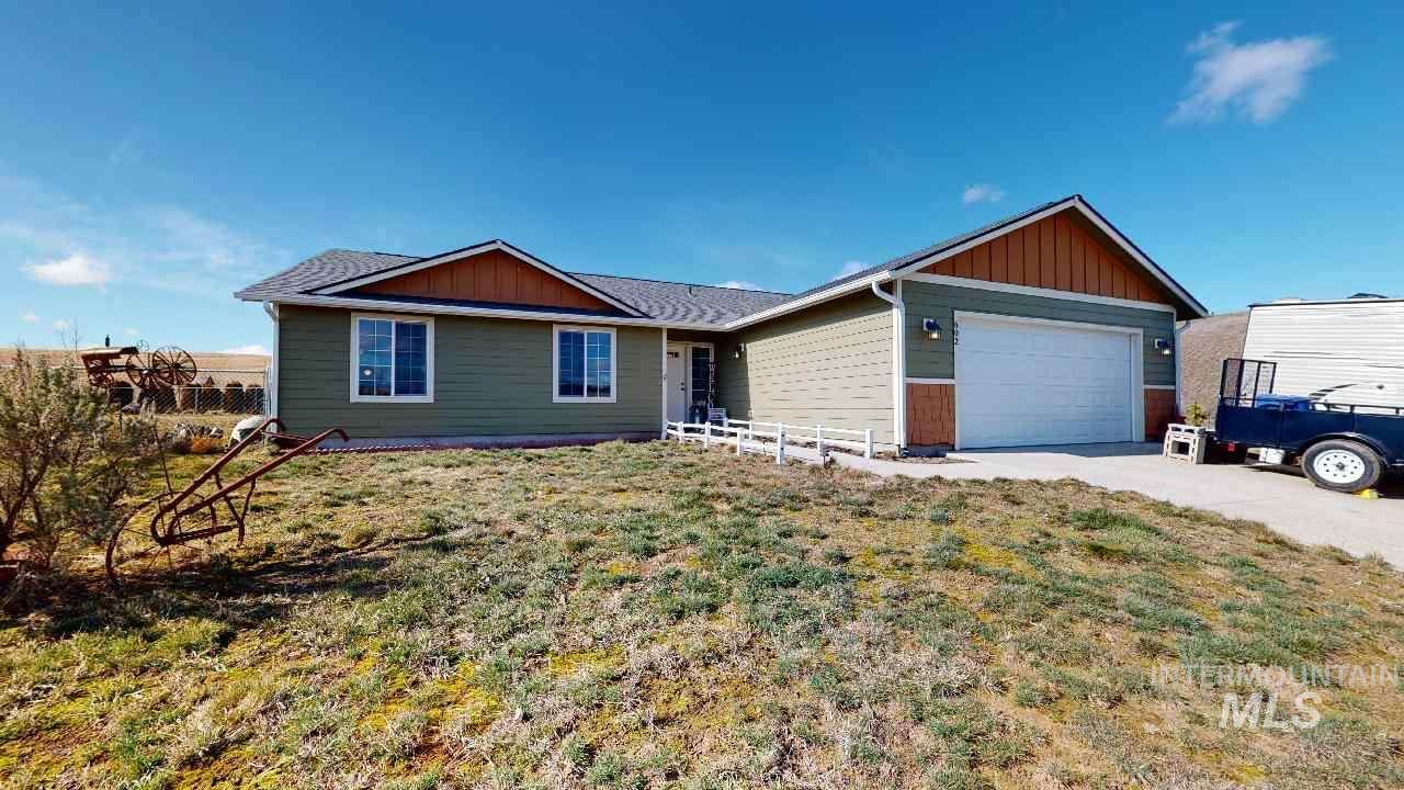 602 Palouse Court - Photo 1