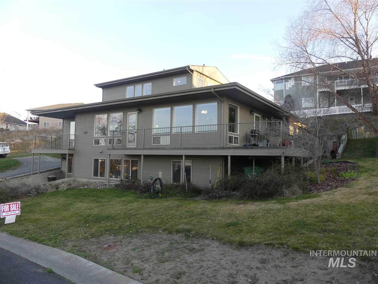 458 Crestline Circle Drive - Photo 1
