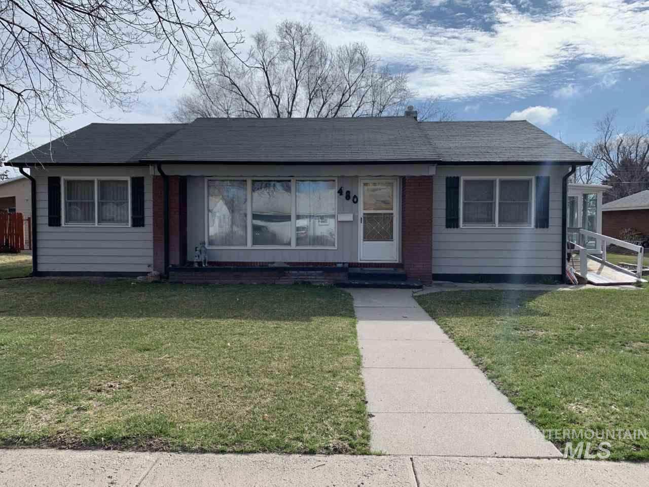 470/480 8th E - Photo 1