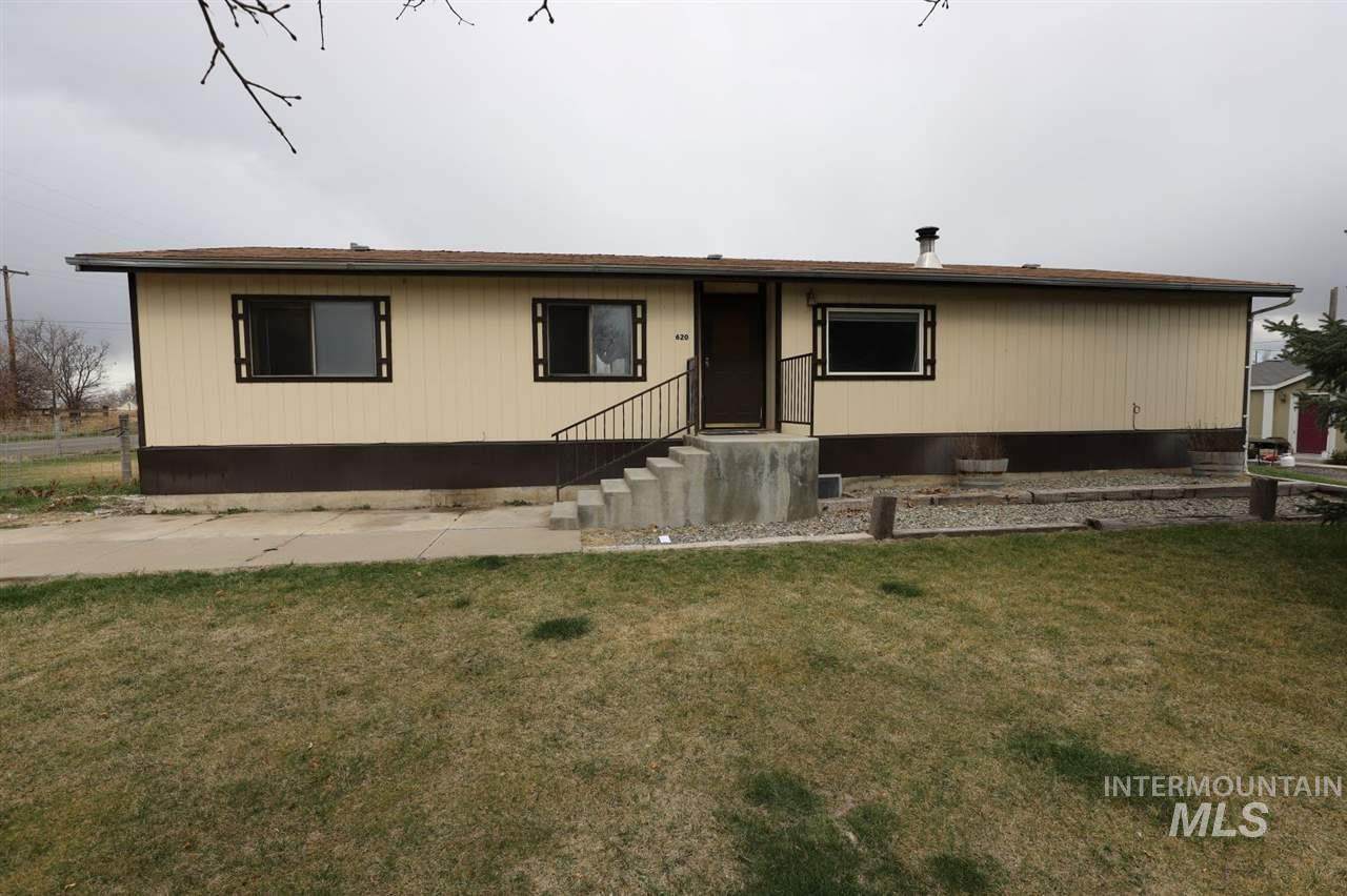 620 4th Ave. West - Photo 1