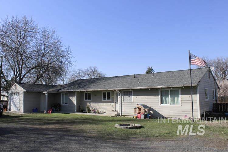 911 Preston Avenue - Photo 1