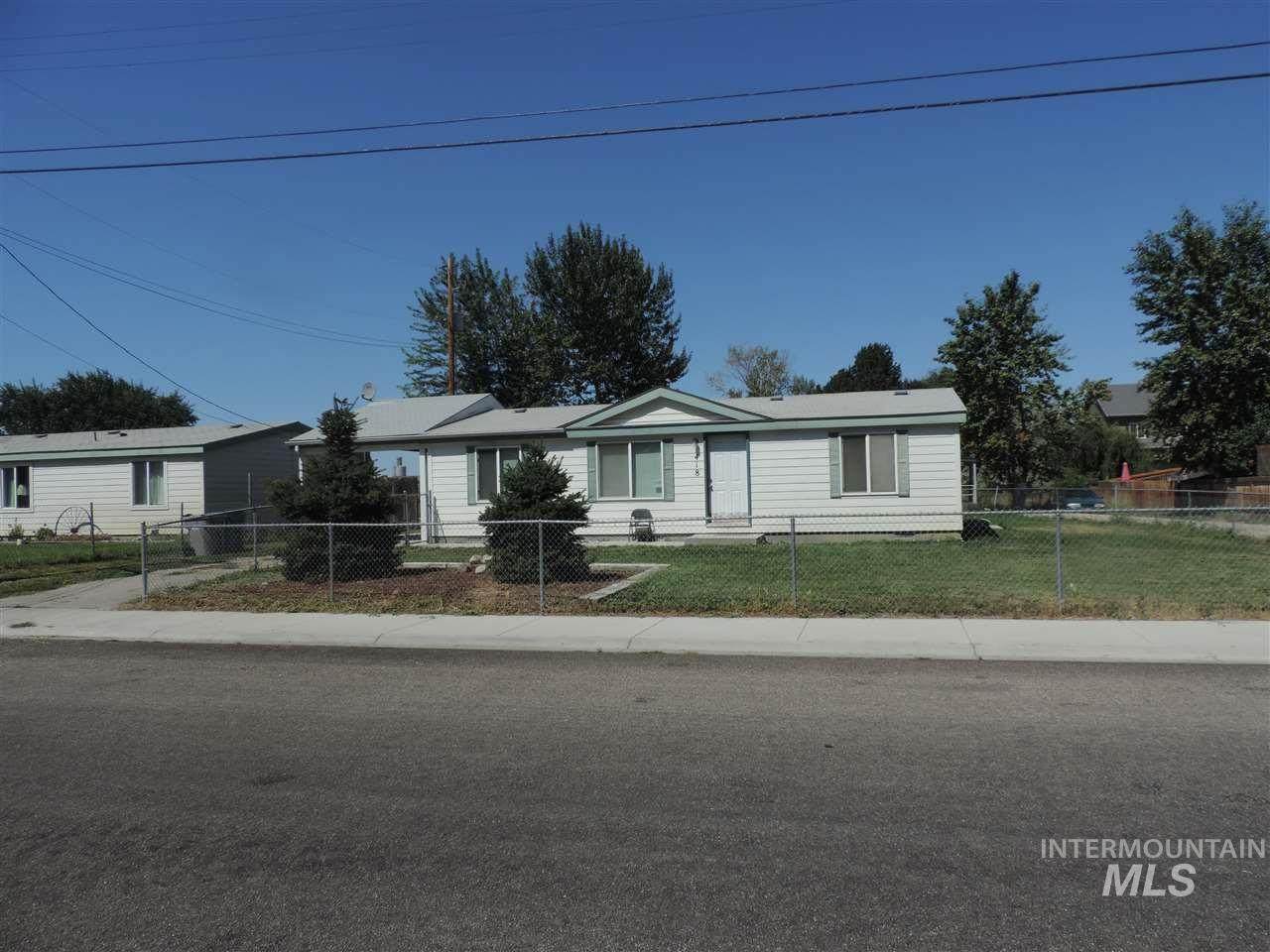 418 51st And 420 - Photo 1